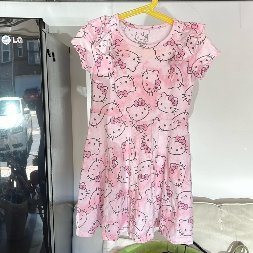 Little girls dress. Size 5.l. Very good condition.